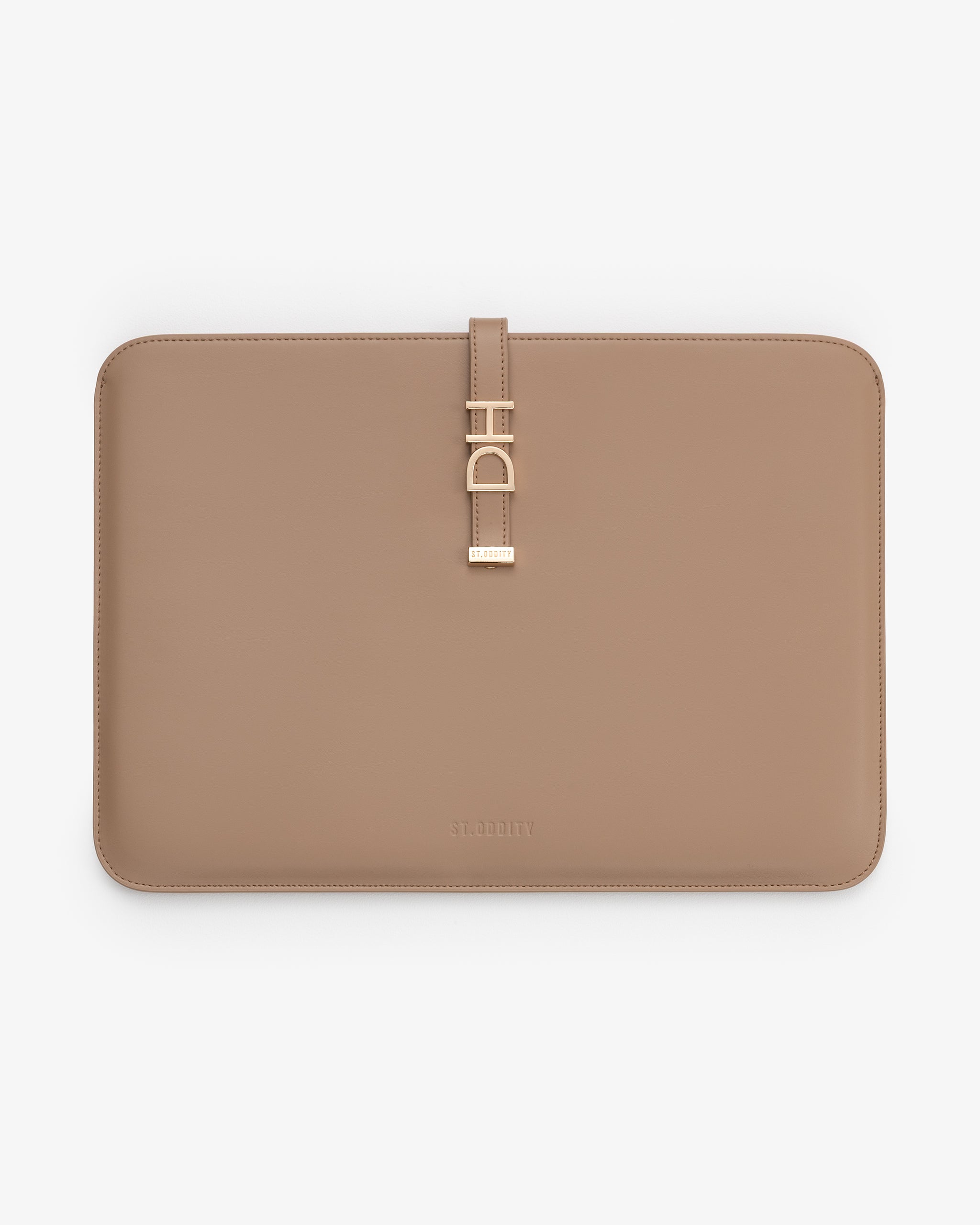 Mocha 15"/15" laptop sleeve with 'DH' gold personalisation.
