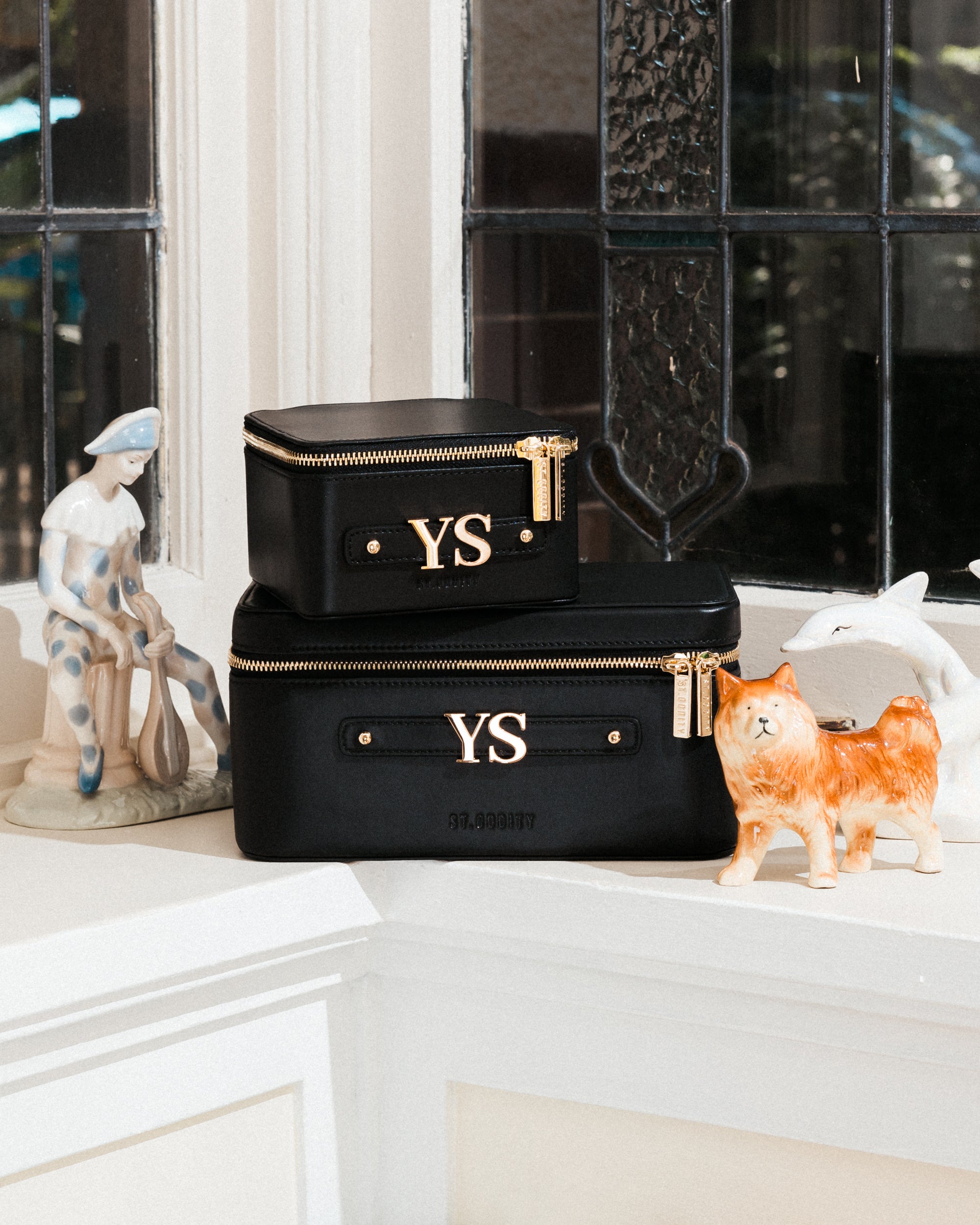 Vanity Case in Black/Gold with Personalised Hardware