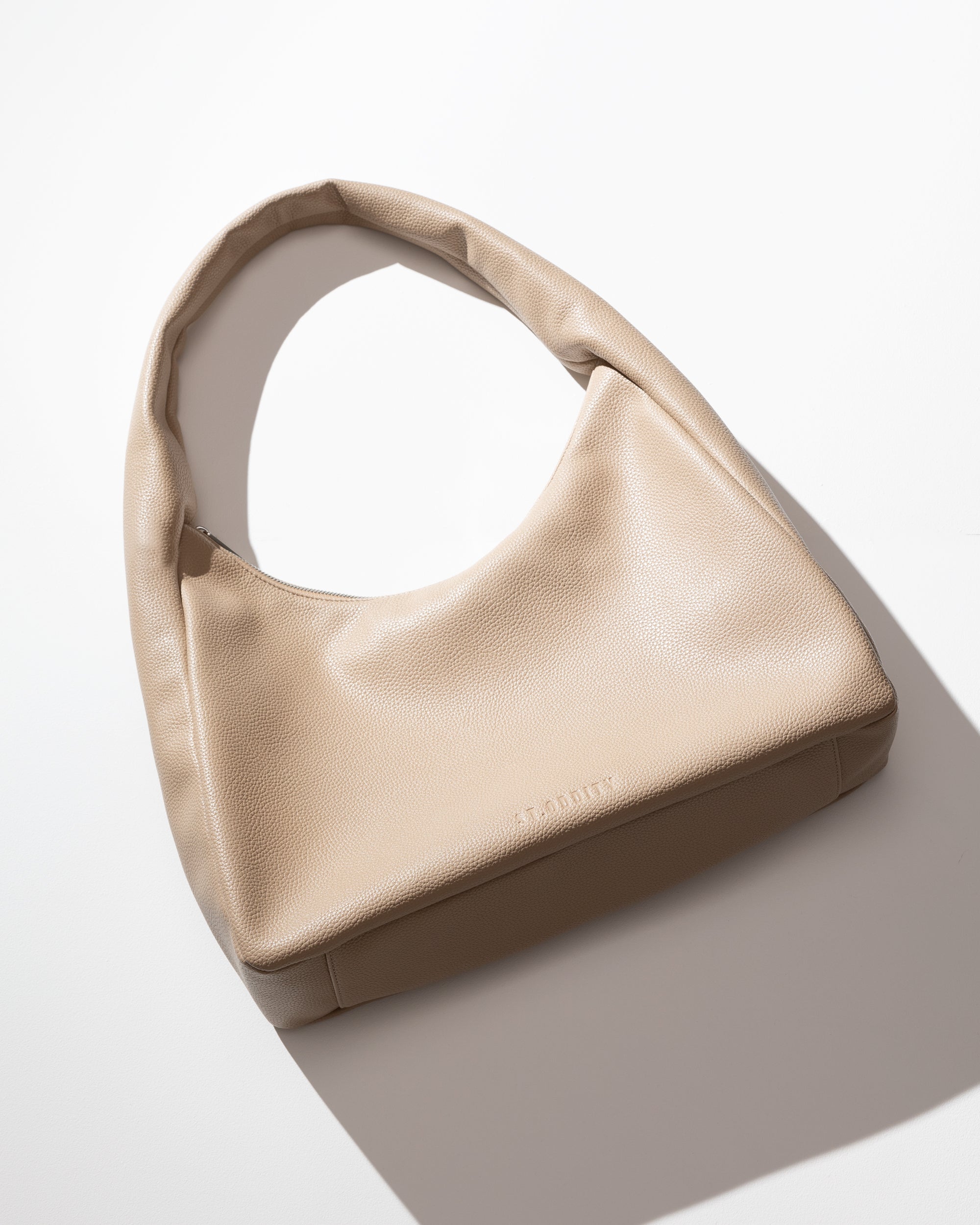 Pre-order (Mid-December): Hobo Bag in Clay