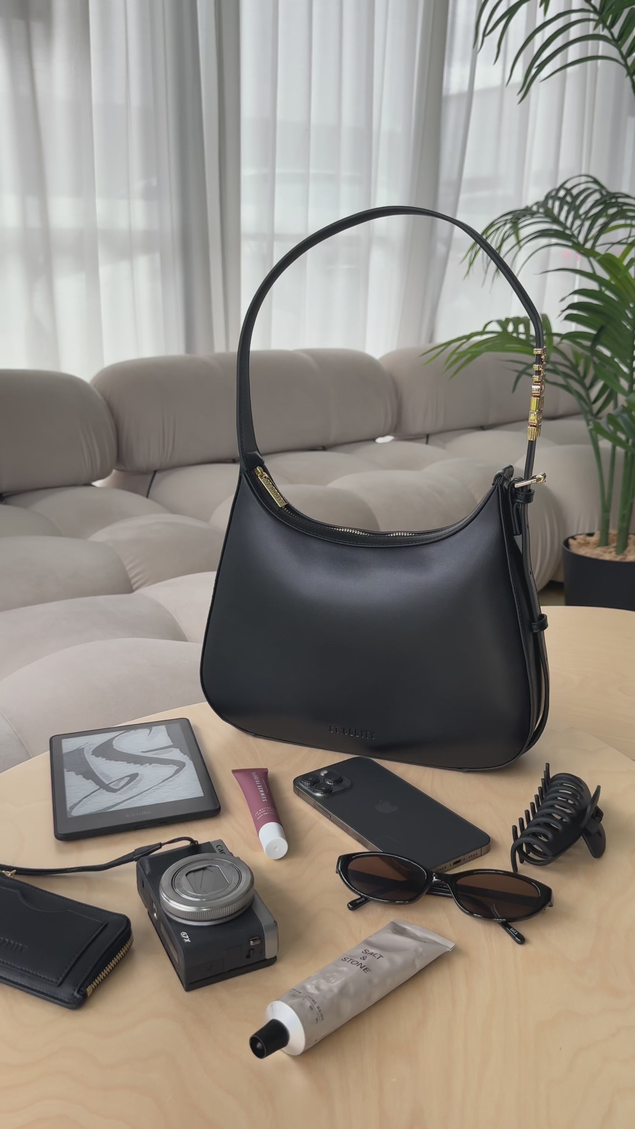 【BLACK】Ordinary days shoulder bag Ordinary Pleasures Women's Black Leather Handbag | Status Anxiety®