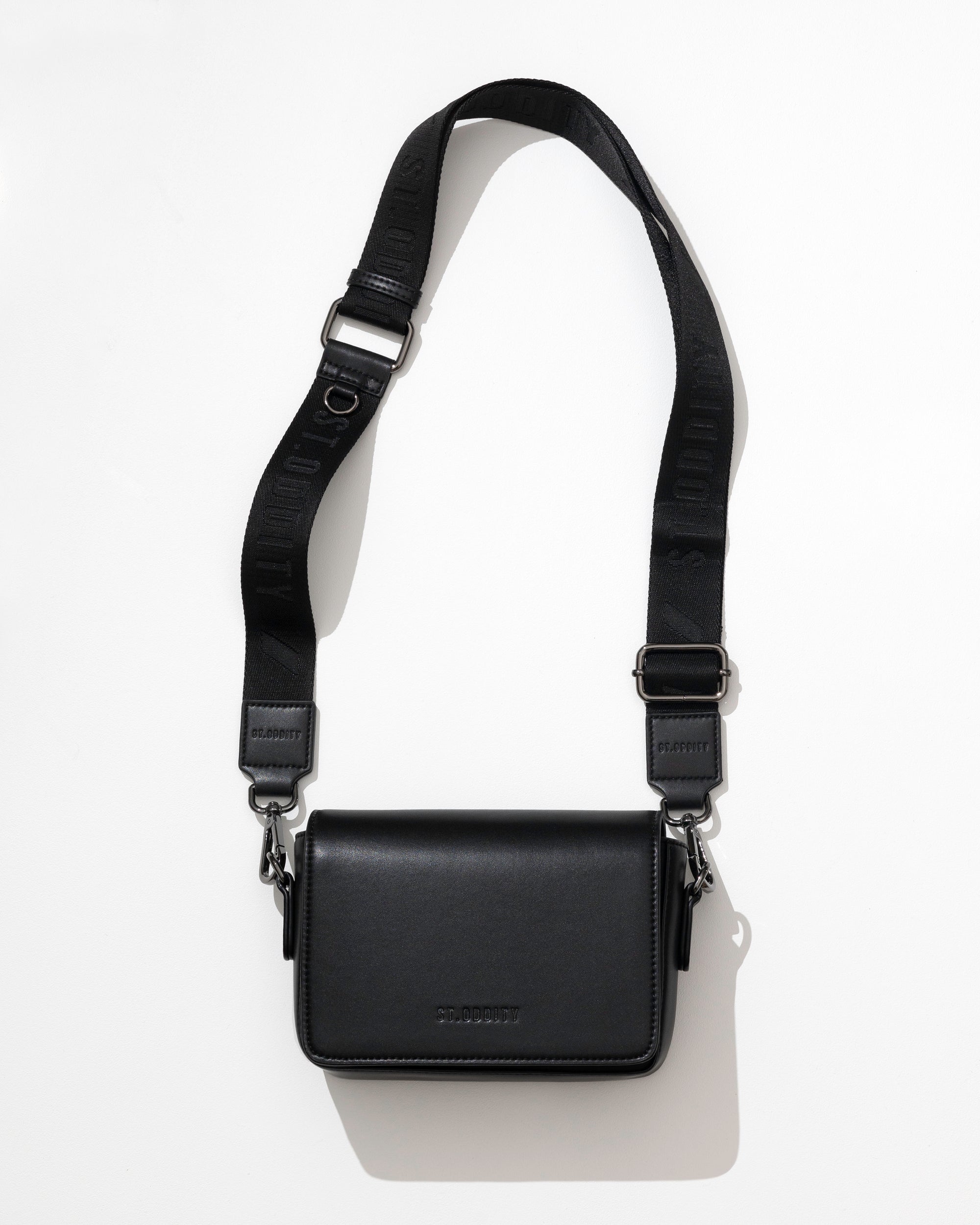 Crossbody Bag with Street Strap in All Black – St. Oddity